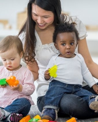3 aides financières pour les nouvelles assistantes maternelles